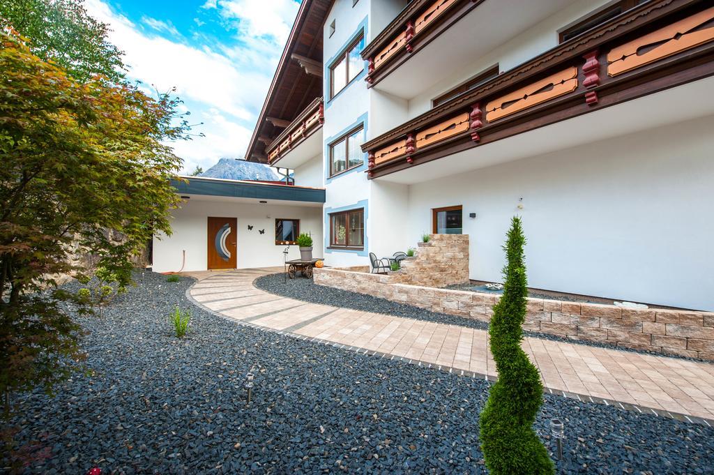 Rustika - Appartements & Spa Ehrwald Dış mekan fotoğraf