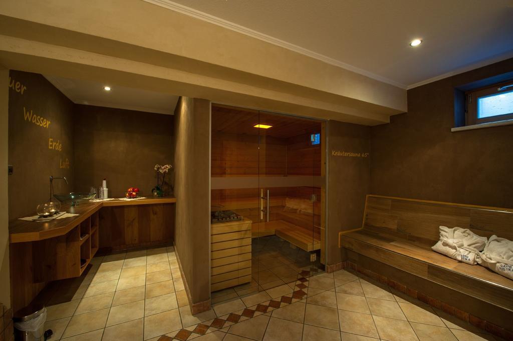 Rustika - Appartements & Spa Ehrwald Dış mekan fotoğraf